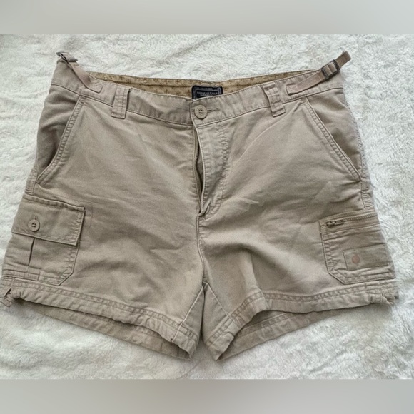Abercrombie & Fitch Beige Cargo Shorts - Picture 1 of 2